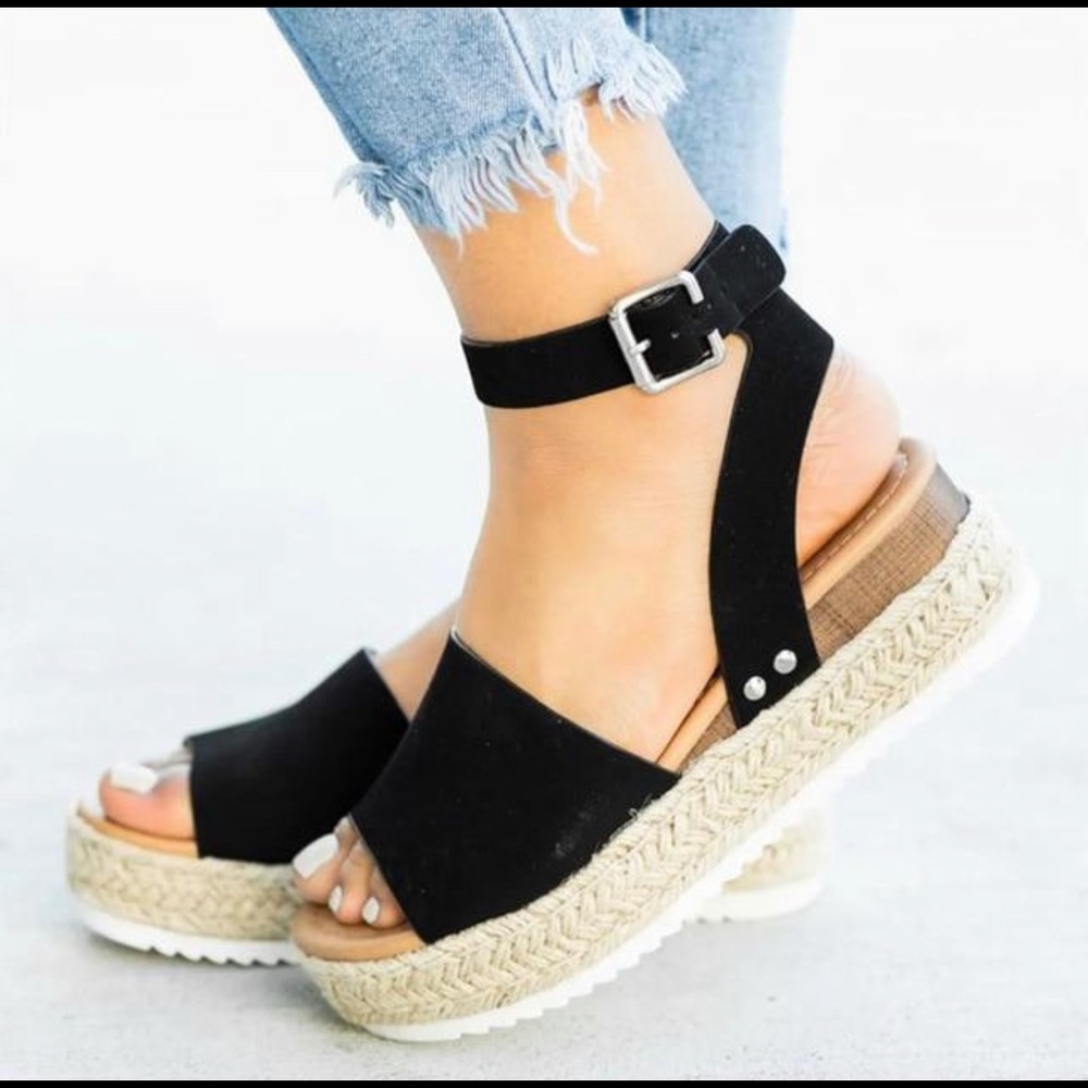 Brand New Women’s Black Platform Sandals New